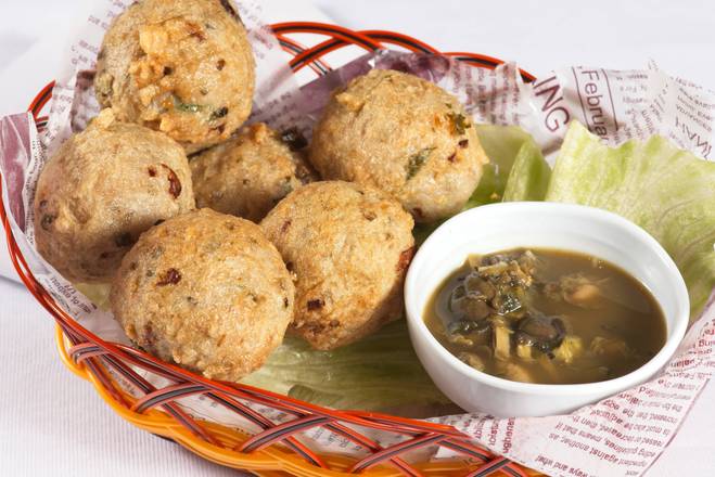Deep-fried Dace Fish Ball 炸鯪魚球
